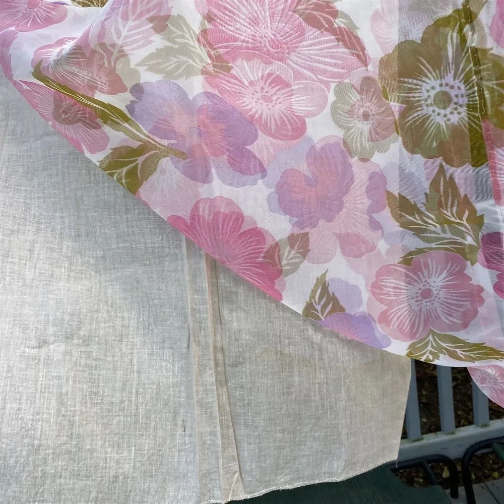 Unbranded mod floral